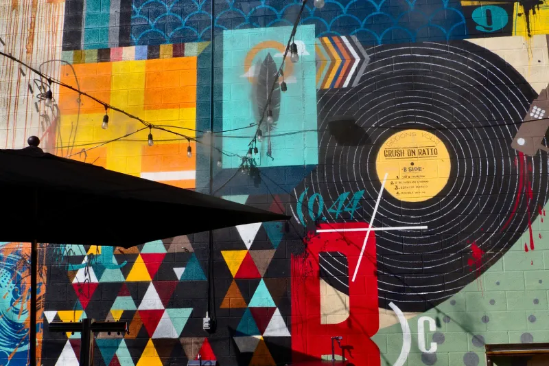 The Influence of Local Art and Culture on Travel Experiences